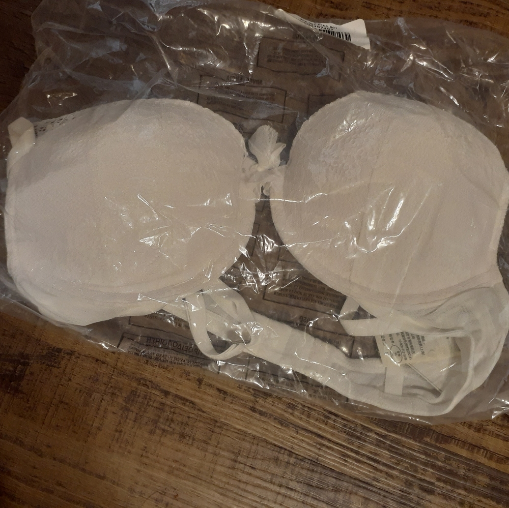 Hollister Bra 36C
